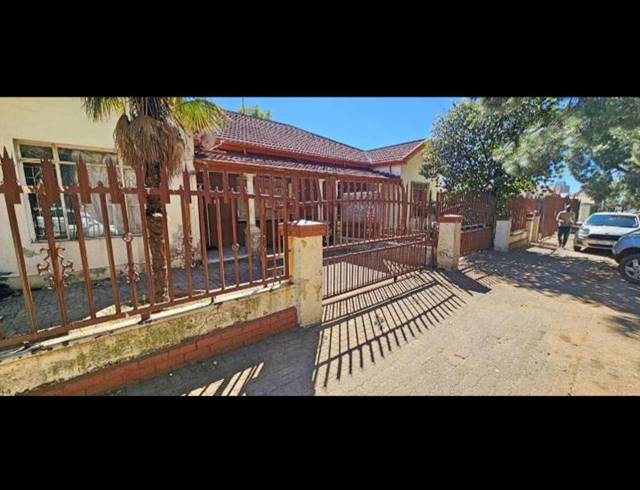 6 BEDROOM HOUSE FOR SALE IN BENONI CENTRAL